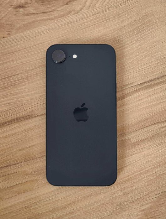 iPhone 16e - Идеальное Состояние