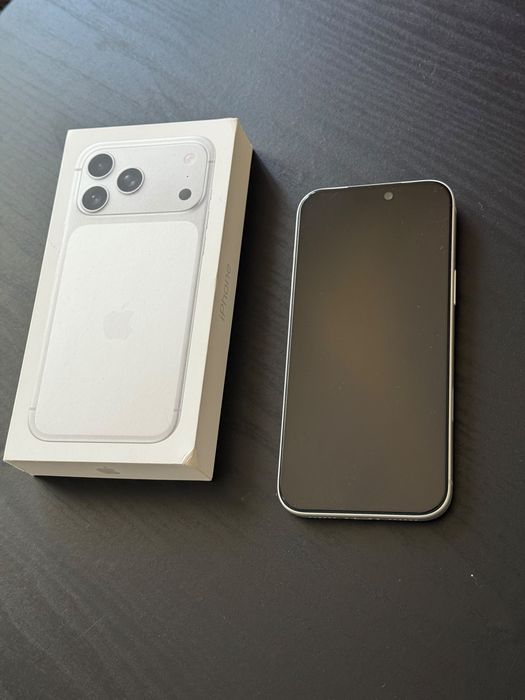 100% battery iPhone 17 Pro Max 256 GB
