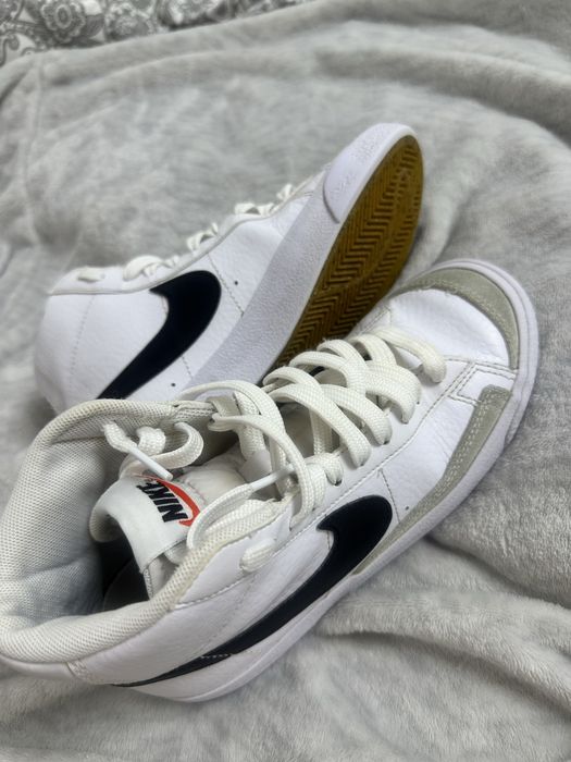 adidasi blazeri nike