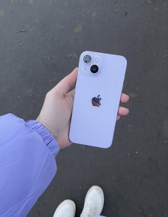 Айфон 14 256 ГБ.