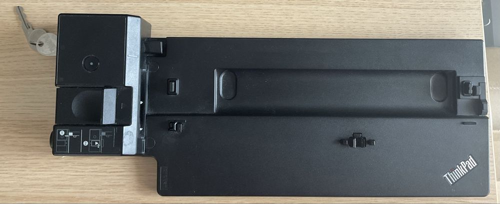 ThinkPad® Pro Docking Station (40AH)