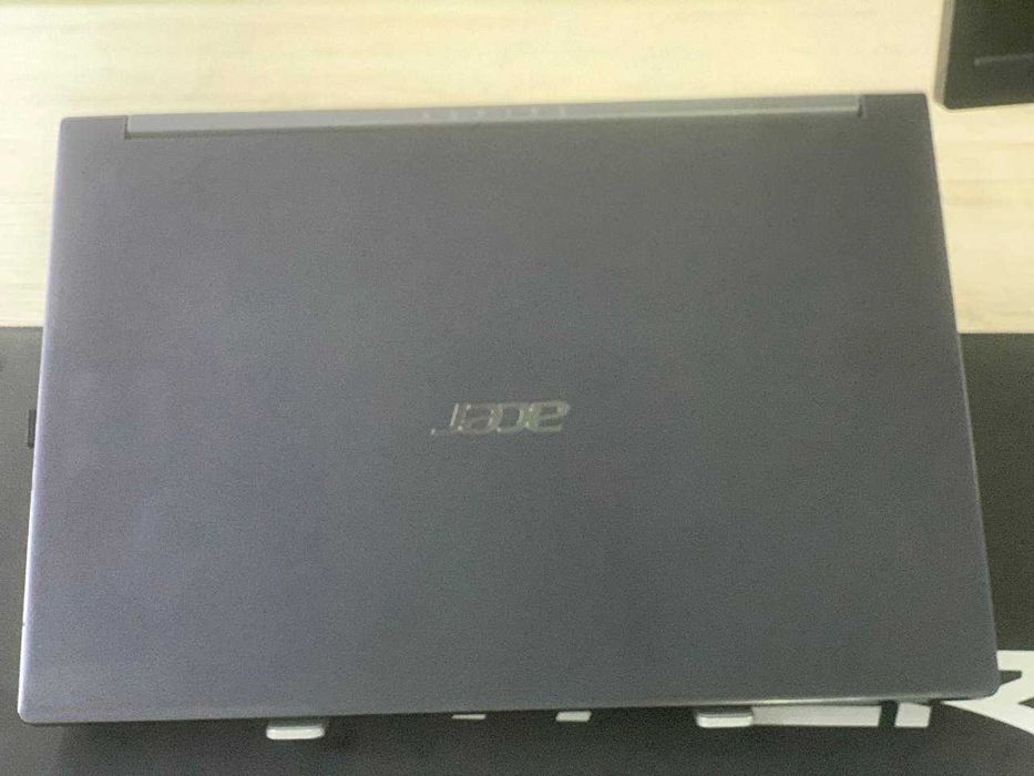 ACER ASPIRE A715-42G  8 / 512 ssd srochna sotiladi!