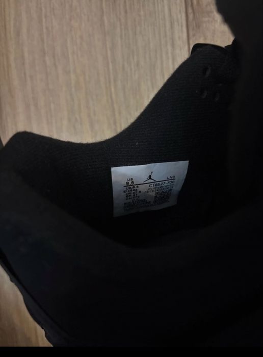 Jordan 4 black noi