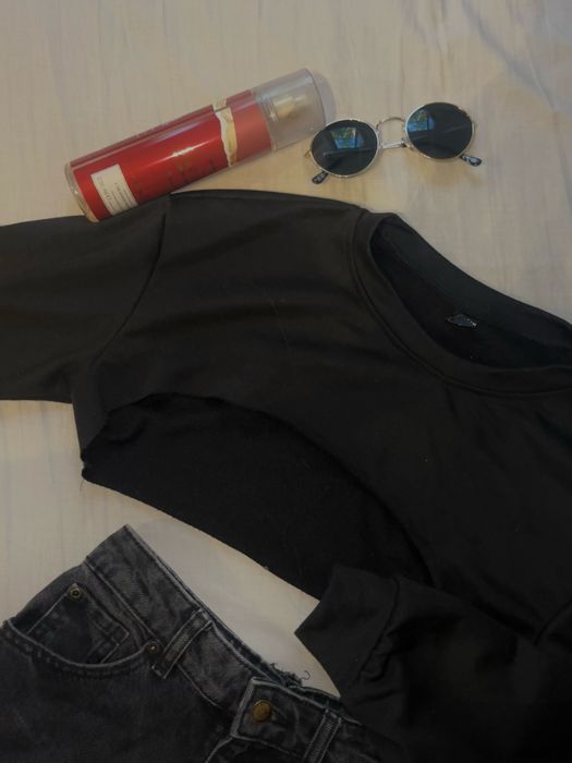 toate hainele din poza