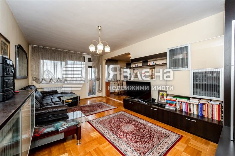 Продава се Тристаен апартамент в София, Младост 4 - 100 кв.м за 3500 €/кв.м - Снимка #3