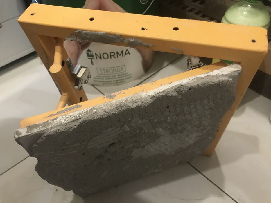 Продам люк алюминиевый