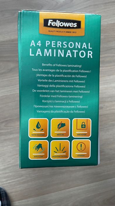 Spectra A4 Laminator с подарък
