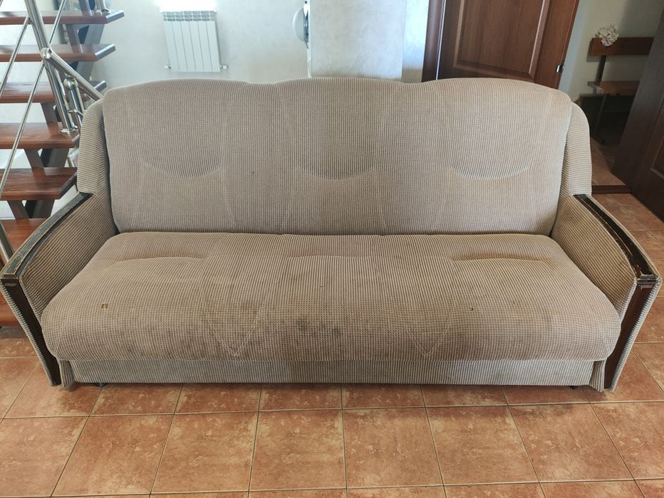 Диван, б/у, в хорошем состоянии.