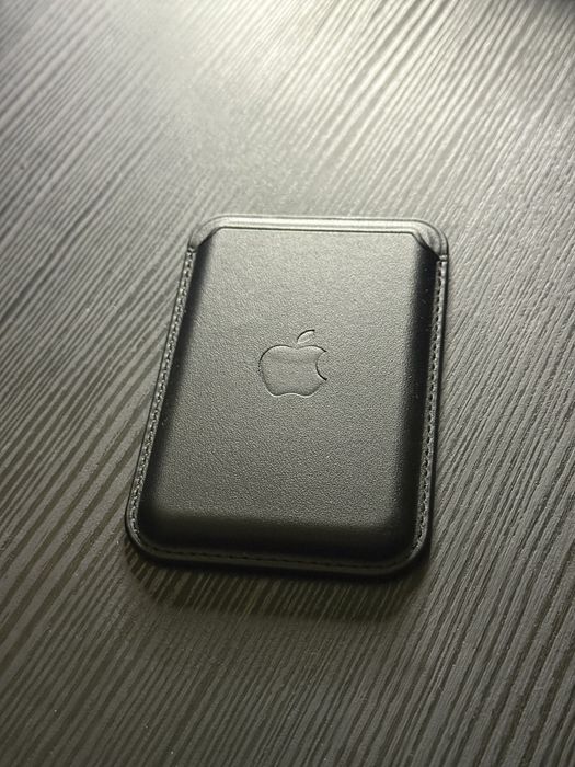 MagSafe Apple Card holder