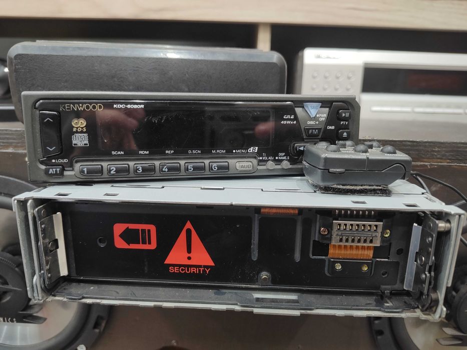KENWOOD KDC-6080R автомобилен плейър
