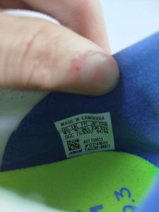 Ghete de fotbal albe