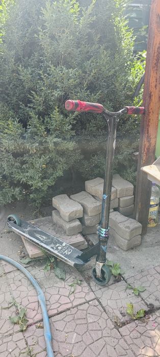 Продам 2 трюковых самоката