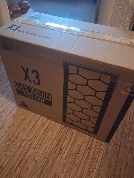 Корпус для ПК с вентиляторами и БП.