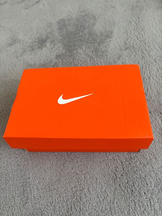 ЧИСТО НОВИ детски/бебешки обувки Nike