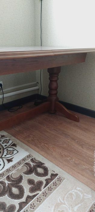 продается стол гостевой