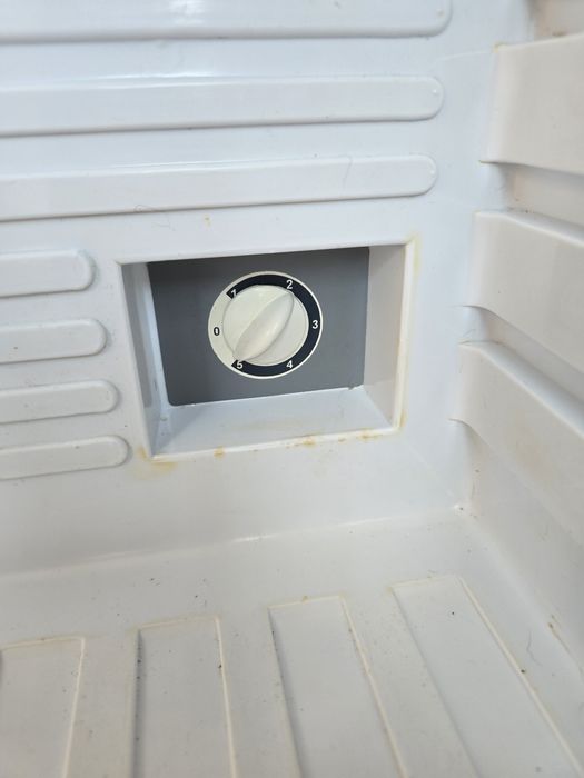 Малък хладилник Beko