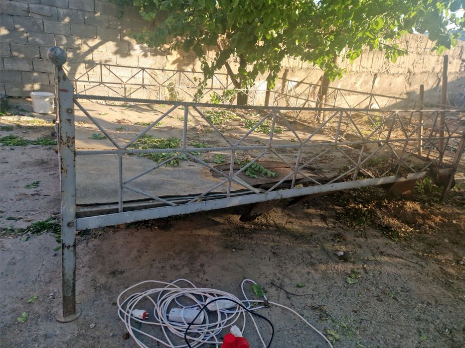Продам каракас тапчана 3х3 метра металл