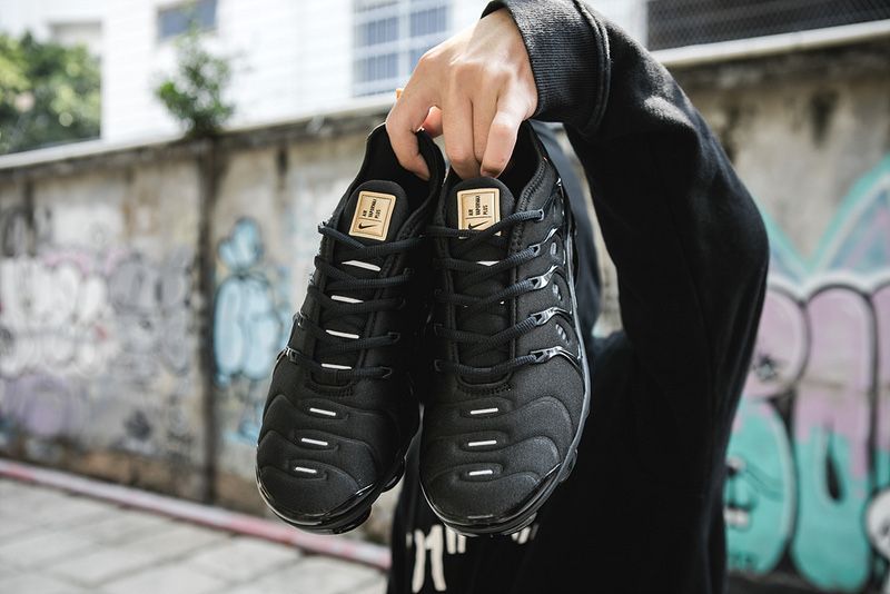 Nike Air VaporMax Plus Black Gold - *Разпродажба*