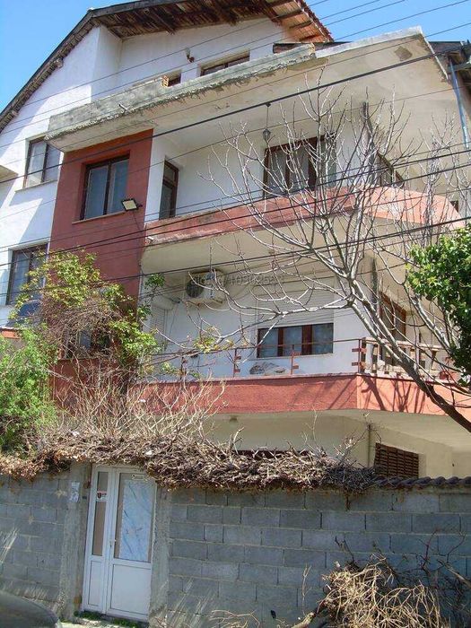 Продава се Къща в Провадия - 380 кв.м за 295 €/кв.м - Снимка #1