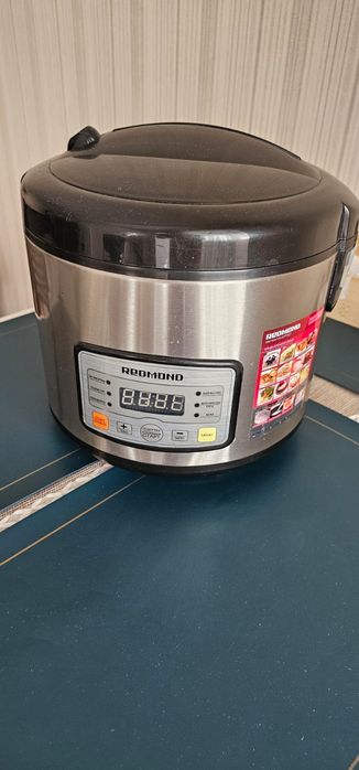 Продам мультиварку  Redmond