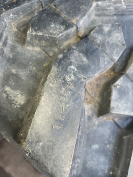 Шина на спецтехнику