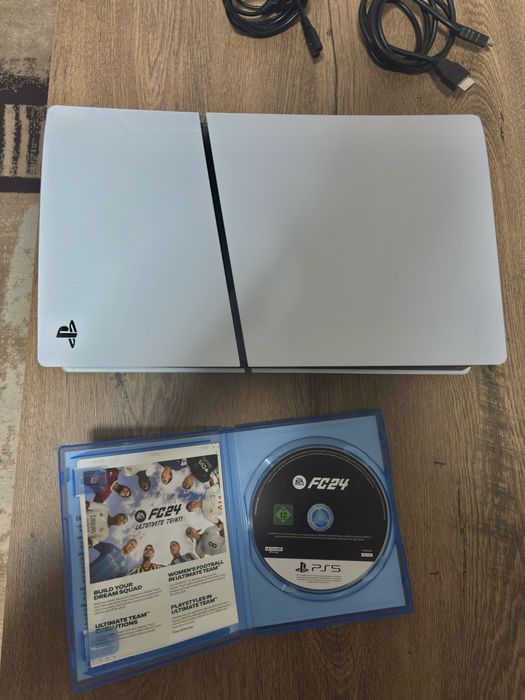 Конзола PlayStation 5 (1 TB) + 6 ИГРИ