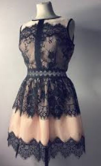 Стильное платье  на девочку