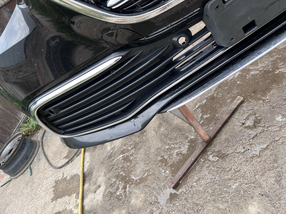 Оригинална предна броня Мерцедес w223