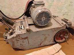 Продается шлиф машинка по паркету на 380 W  российская