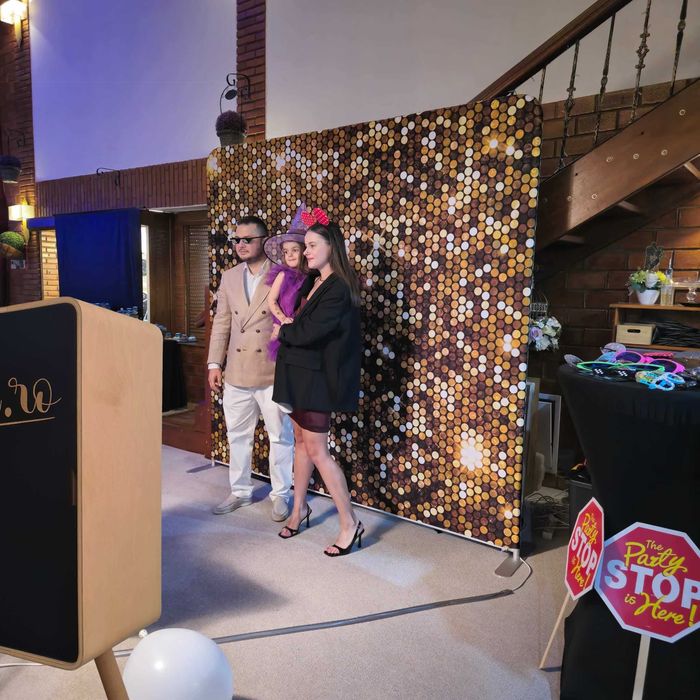 Cabina Foto PREMIUM, Fum Greu, Baloane Fum, Gheata Carbonica pentru Nunta / Botez / Evenimente