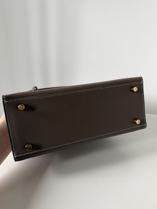 Geanta din 100% piele naturala taupe gold hardware