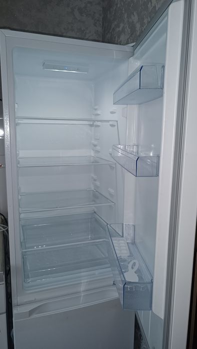 Xolodilnik Premier Smart Frost 262 litr
