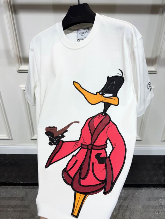 Продавам топ модели Тениски на Iceberg