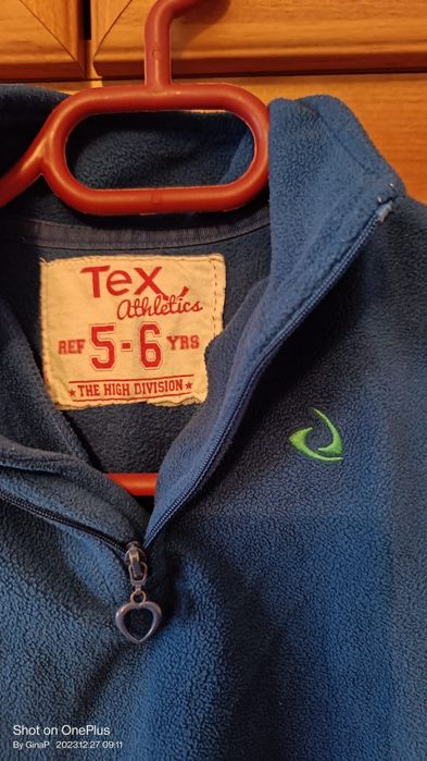 Vând hanorac copii.