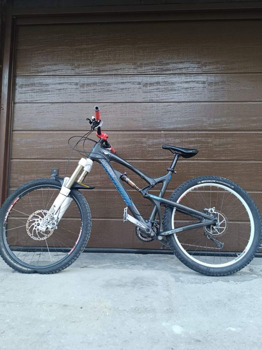 Santa Cruz nomad cc изцяло карбон