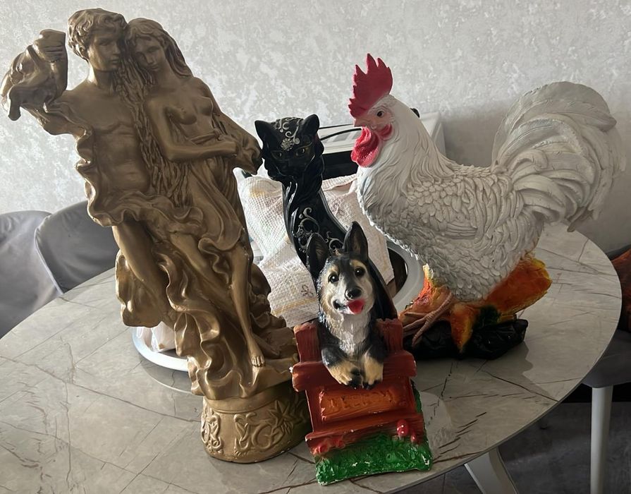 Сувиниры и статуэтки