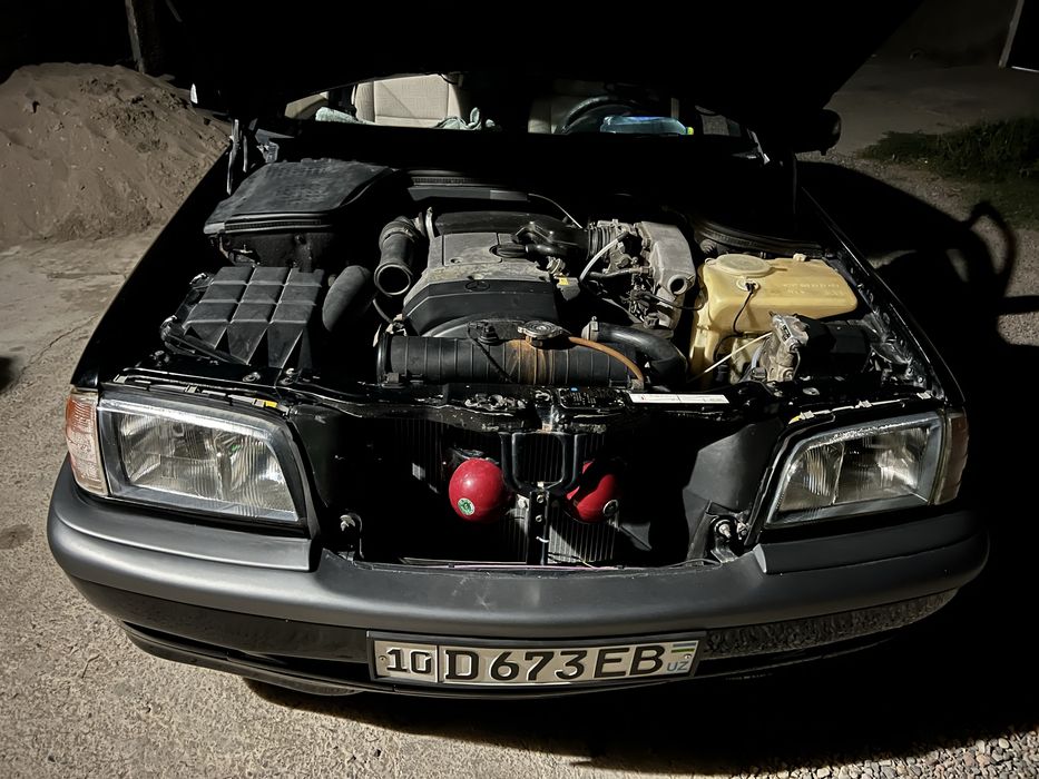 w 202 Mersedes 1994 холати яхши мошина бензинда майда чуда иши бор