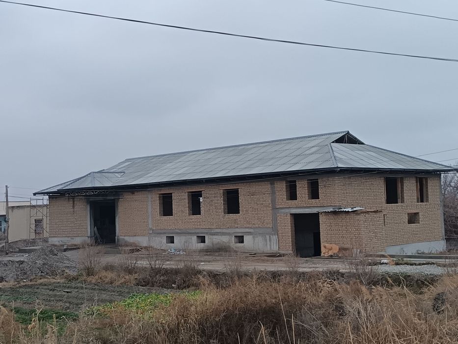 Том Навес Парник курамиз