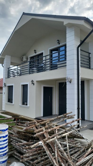 echipa ,meseriași ,constructii ,zidari, faianțar.