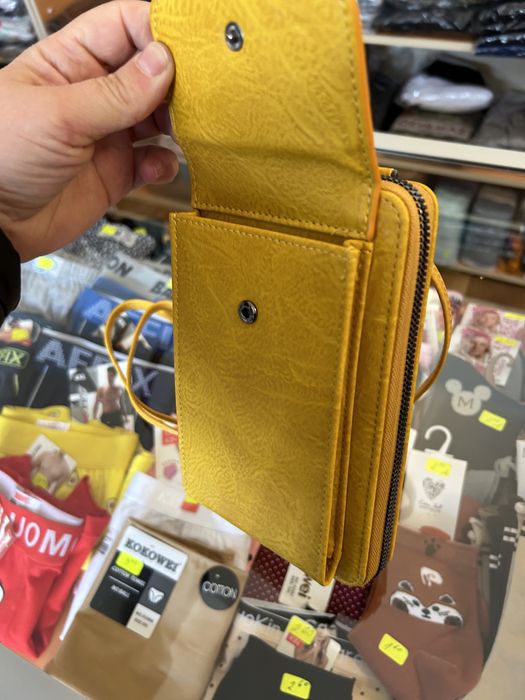 Практична чантичка