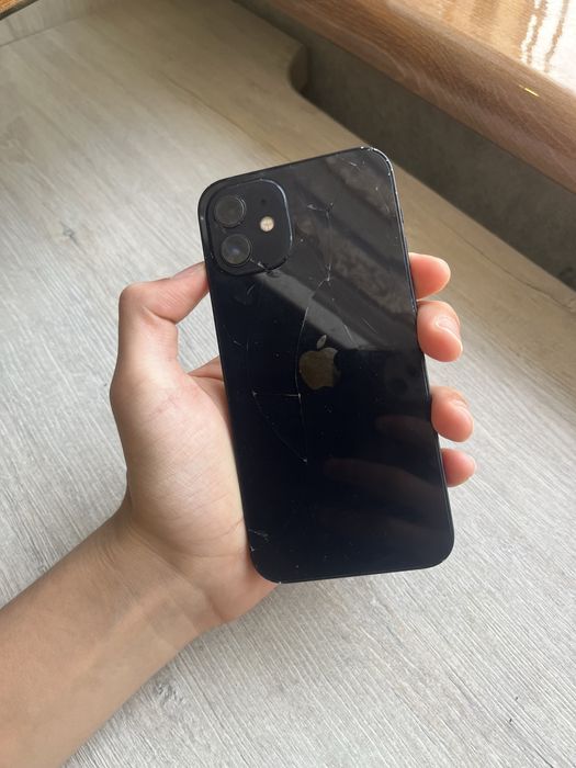 Iphone 12 sotiladi
