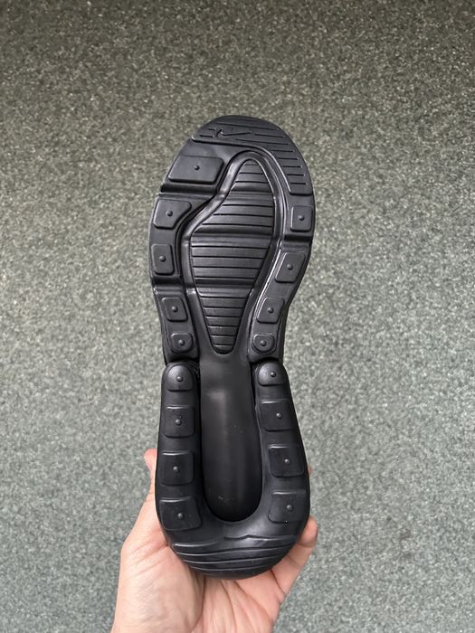 Nike Air Max 270 Triple Black UK6/40номер/25см