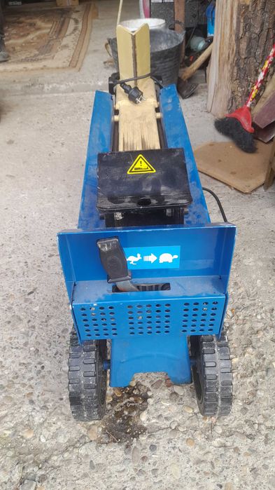 Vand aparat de crepat lemn