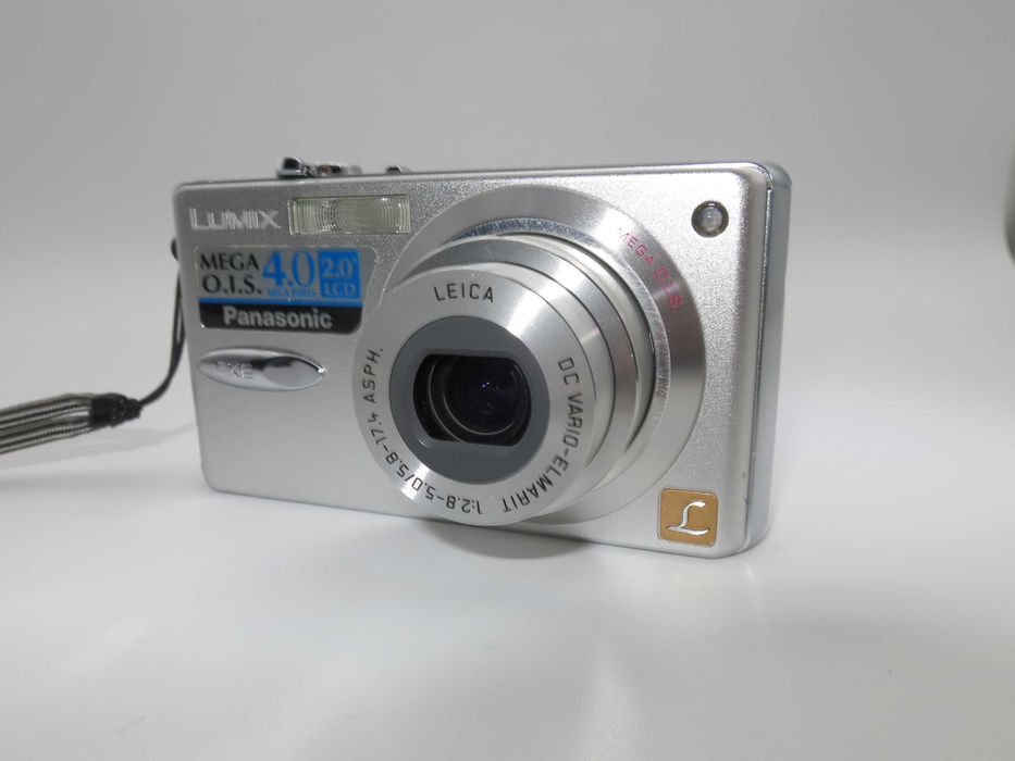 Lumix DMC FX2 - S ултра компактен цифров фотоапарат, дигитална камера с оптика Leica, пълен комплект, като нова - работи отлично!