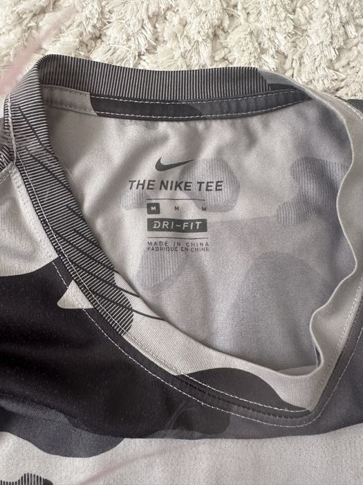 Tricou Nike