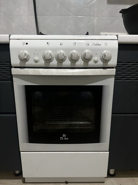 Продам газ плиту