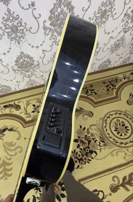 Gitara sotiladi 38talik akustika kichkina baraban