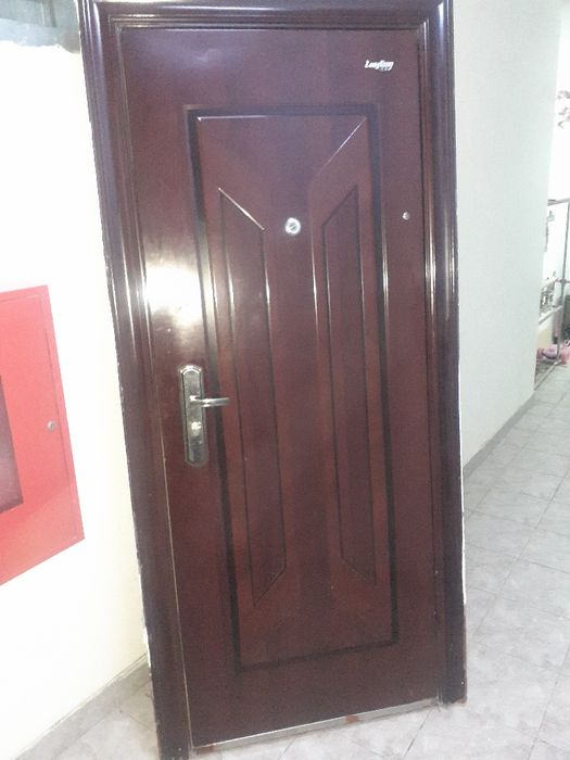 Продам двери входные