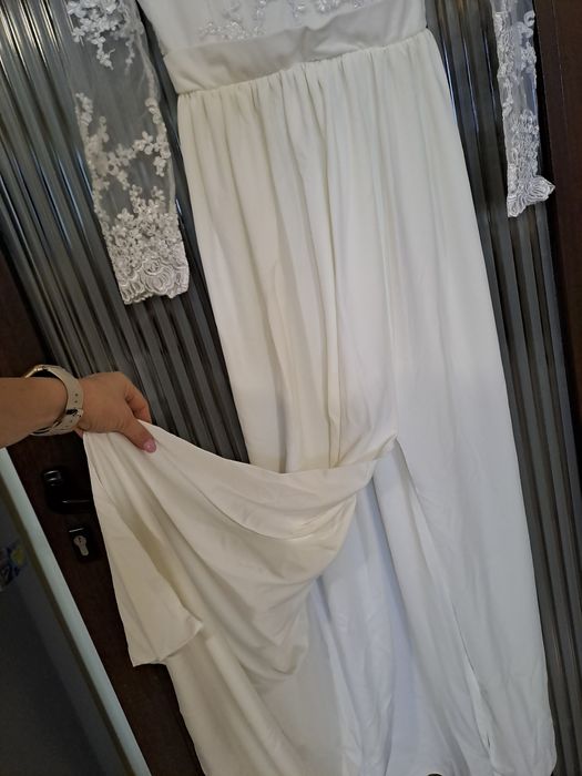 Дълга рокля с дантела