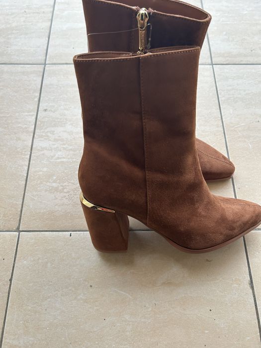 Дамски боти от велур